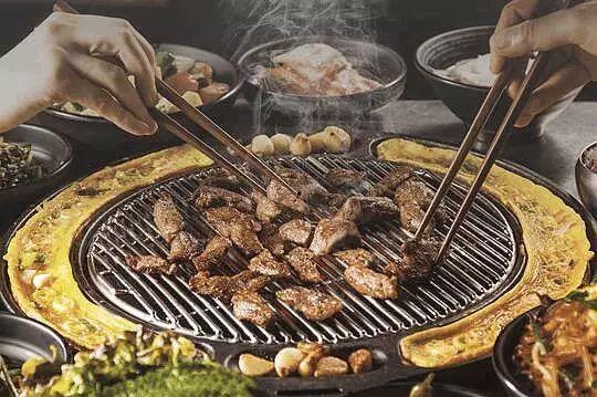 娱乐吃瓜酱烤肉,揭秘明星幕后美食生活  第2张